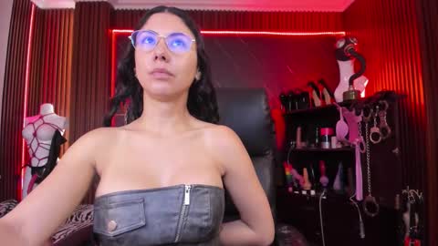 XiaQueen   I M online show from October 2025 11:25:01 AM