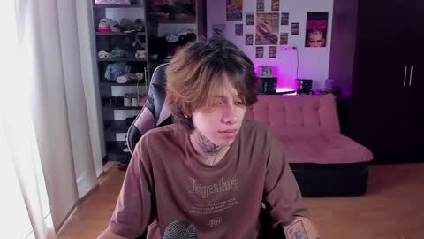 xIce Boy online show from April 2026 06:31:02 PM