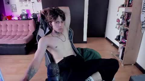 Snapshot of xice_boy chatting on June 2026 04:17:01 PM xIce Boy online show from June 2026 04:17:01 PM