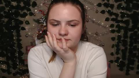 Lina online show from December 2024 10:34:02 AM