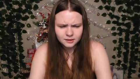 Lina online show from December 2024 10:37:02 AM