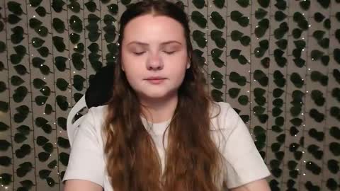 Lina online show from January 2025 04:04:01 AM