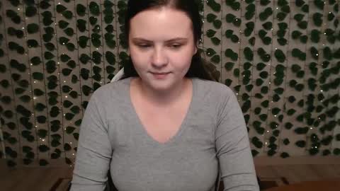 Lina online show from February 2025 07:49:01 AM