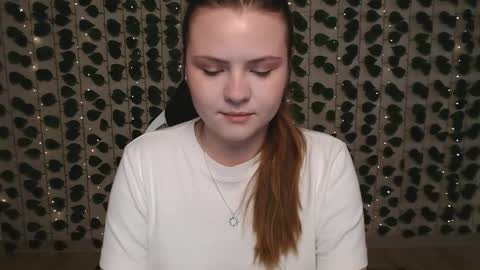 Lina online show from March 2025 05:22:02 AM