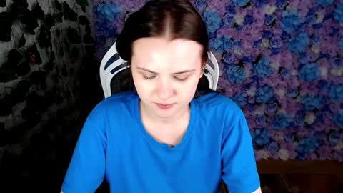 Lina online show from September 2025 05:18:02 AM