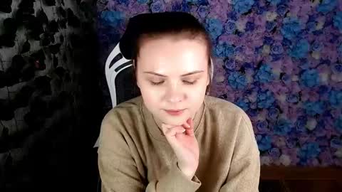Lina online show from September 2025 06:17:01 AM
