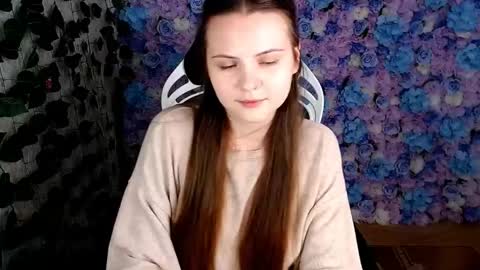 Lina online show from October 2025 05:05:01 AM