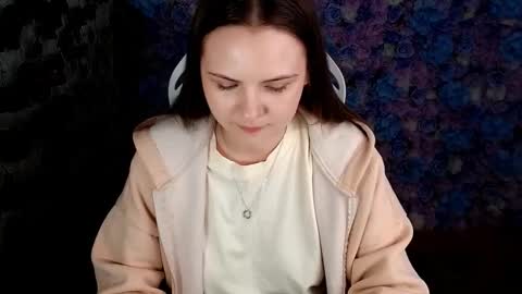 Lina online show from October 2025 05:17:02 AM