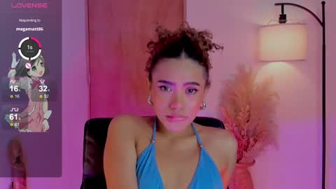 Snapshot of ximena_sotto1 chatting on December 2024 05:18:02 AM camila online show from December 2024 05:18:02 AM
