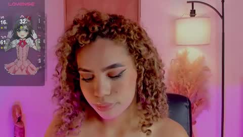 Snapshot of ximena_sotto1 chatting on February 2025 08:59:02 PM camila online show from February 2025 08:59:02 PM
