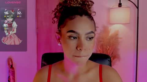 Snapshot of ximena_sotto1 chatting on March 2025 12:59:01 AM camila online show from March 2025 12:59:01 AM