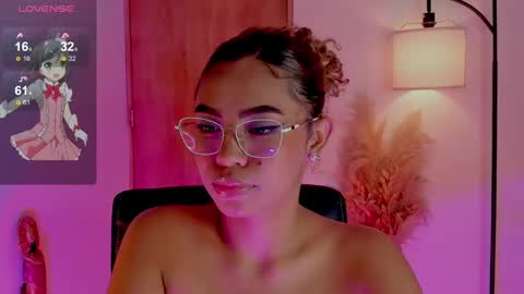 Snapshot of ximena_sotto1 chatting on March 2025 03:22:01 AM camila online show from March 2025 03:22:01 AM