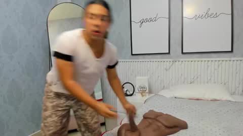 Yoy  online show from September 2025 10:04:02 AM