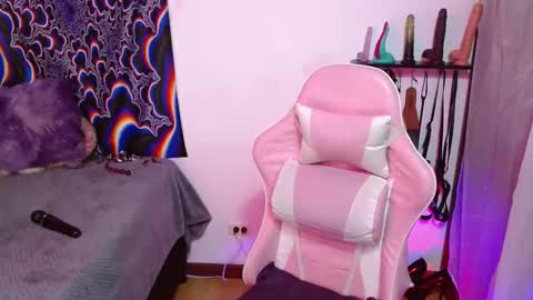 xizette online show from October 2025 05:47:01 PM