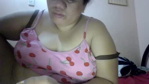 Snapshot of xjuicytits chatting on June 2026 01:28:02 AM xjuicytits online show from June 2026 01:28:02 AM
