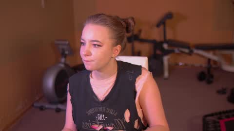 Snapshot of xlanabunny chatting on December 2024 12:52:01 PM xlanabunny online show from December 2024 12:52:01 PM