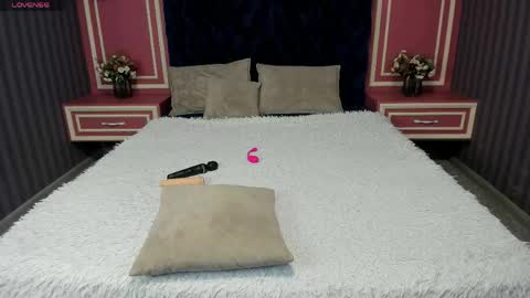 Snapshot of xlindamilfx chatting on May 2026 02:33:01 PM Linda online show from May 2026 02:33:01 PM