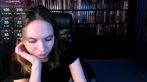 Linda online show from November 2025 12:53:02 PM