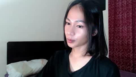 Snapshot of xlovely_destinyx chatting on October 2025 05:33:02 PM Alice online show from October 2025 05:33:02 PM