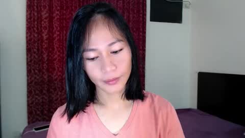 Snapshot of xlovely_destinyx chatting on November 2025 04:48:02 AM Alice online show from November 2025 04:48:02 AM