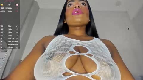 Snapshot of xnahomi chatting on September 2025 12:32:02 PM online show from September 2025 12:32:02 PM