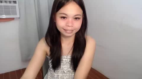 nathalie online show from May 2026 04:43:01 AM