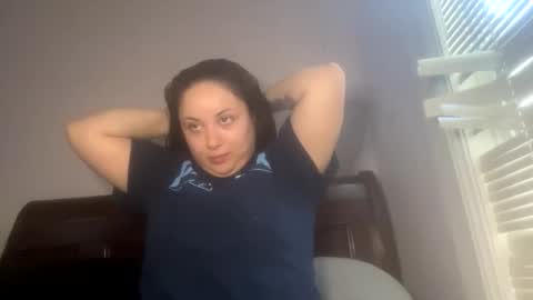 Snapshot of xocrybaby chatting on December 2024 06:03:02 PM xocrybaby online show from December 2024 06:03:02 PM