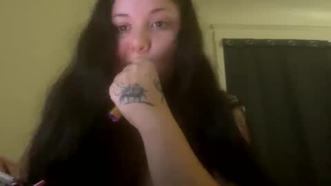 Snapshot of xocrybaby chatting on September 2025 10:04:01 PM xocrybaby online show from September 2025 10:04:01 PM