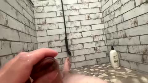 xoxowtf online show from August 2026 01:46:01 PM