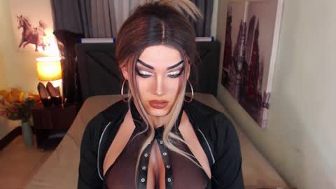 Snapshot of xshadowseductressmitchx chatting on February 2025 12:57:01 AM Cattaleya online show from February 2025 12:57:01 AM