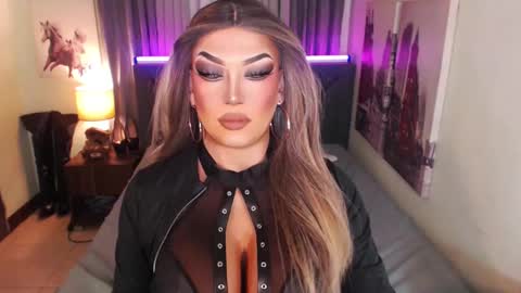 Snapshot of xshadowseductressmitchx chatting on February 2025 08:31:01 PM Cattaleya online show from February 2025 08:31:01 PM