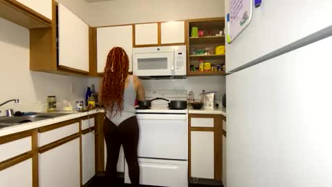 xStarGazingx online show from February 2026 01:32:01 AM