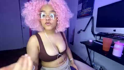 xStarGazingx online show from March 2026 07:13:01 AM