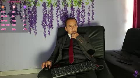 Snapshot of xthesexybossx chatting on February 2026 06:00:02 PM xthesexybossx online show from February 2026 06:00:02 PM