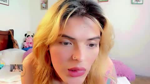 Femboy Exotic online show from February 2026 04:26:01 PM