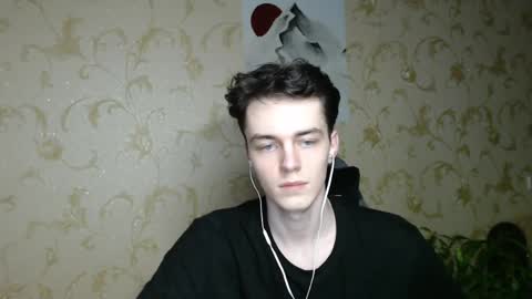 traqqq online show from April 2026 09:16:02 PM