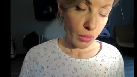 xvaleriax0 online show from September 2025 12:48:01 PM