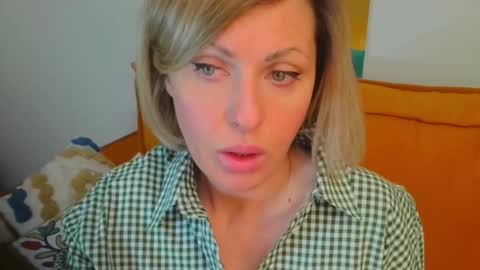 xvaleriax0 online show from February 2026 02:53:02 PM