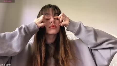 Snapshot of xx_lily chatting on May 2026 12:23:02 PM Lily online show from May 2026 12:23:02 PM