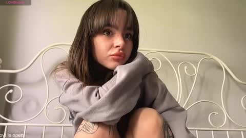 Snapshot of xx_lily chatting on May 2026 11:49:02 AM Lily online show from May 2026 11:49:02 AM