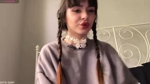 Snapshot of xx_lily chatting on June 2026 11:08:02 AM Lily online show from June 2026 11:08:02 AM