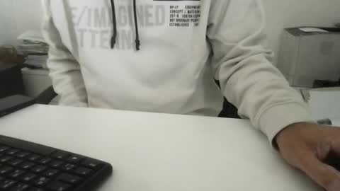 Snapshot of xxberlin_1976xx chatting on October 2025 08:09:02 AM Sally  Alex online show from October 2025 08:09:02 AM