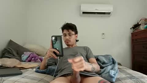 XxJasoneecxX online show from May 2026 12:45:01 PM
