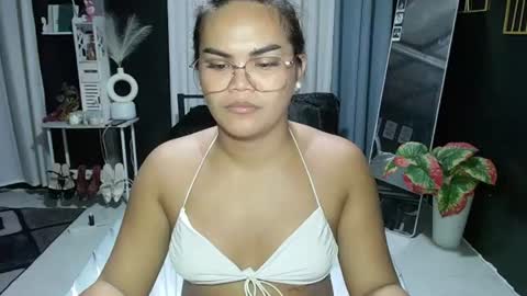 Snapshot of xxkylie_smithxx chatting on June 2026 02:59:02 PM Kylie Smith online show from June 2026 02:59:02 PM