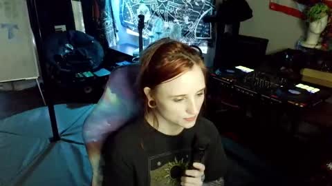 Lilith online show from April 2026 01:18:02 AM