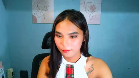 xxmiahot online show from June 2026 05:03:02 AM