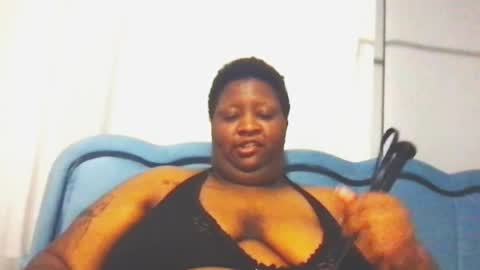 Snapshot of xxmoniquestarrxx chatting on May 2026 04:06:02 AM Thee Baddest BBW online show from May 2026 04:06:02 AM