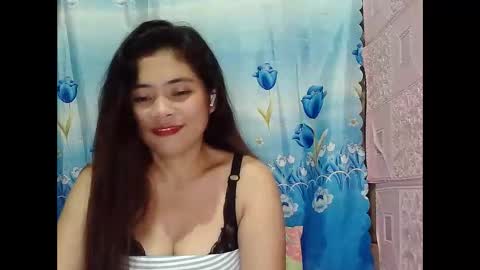 xxolevia online show from November 2025 02:20:01 PM