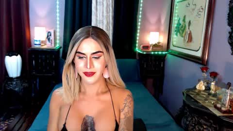 Snapshot of xxqueenofperfectionxx chatting on January 2025 01:58:02 PM urperfection kelly online show from January 2025 01:58:02 PM