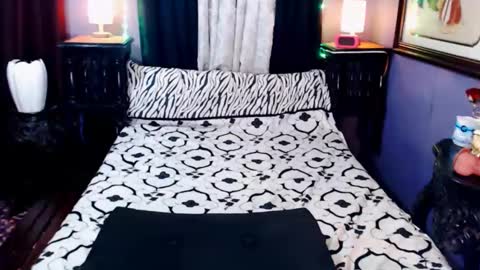 Snapshot of xxqueenofperfectionxx chatting on January 2025 11:00:01 PM urperfection kelly online show from January 2025 11:00:01 PM